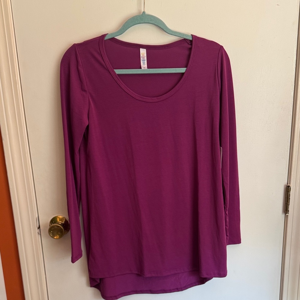 LuLaRoe Purple Lynnae Top and colorful OS Leggings NWT - Picture 3 of 8